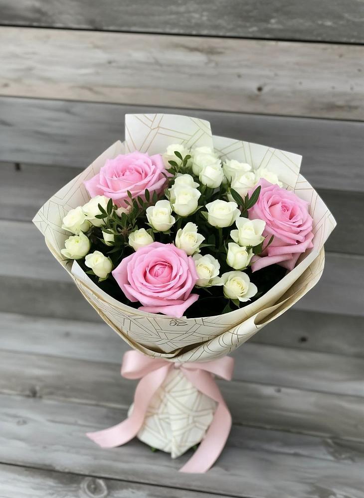 Букет цветов из: Розы в Алешня