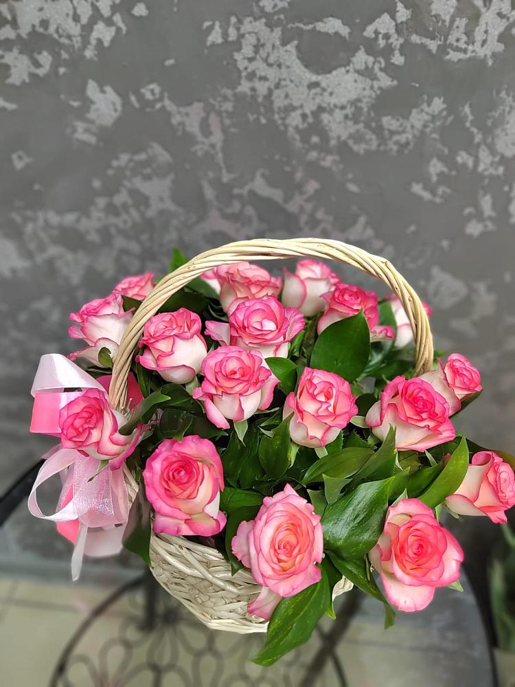 Цветочная композиция из Розы в корзине в Алешня