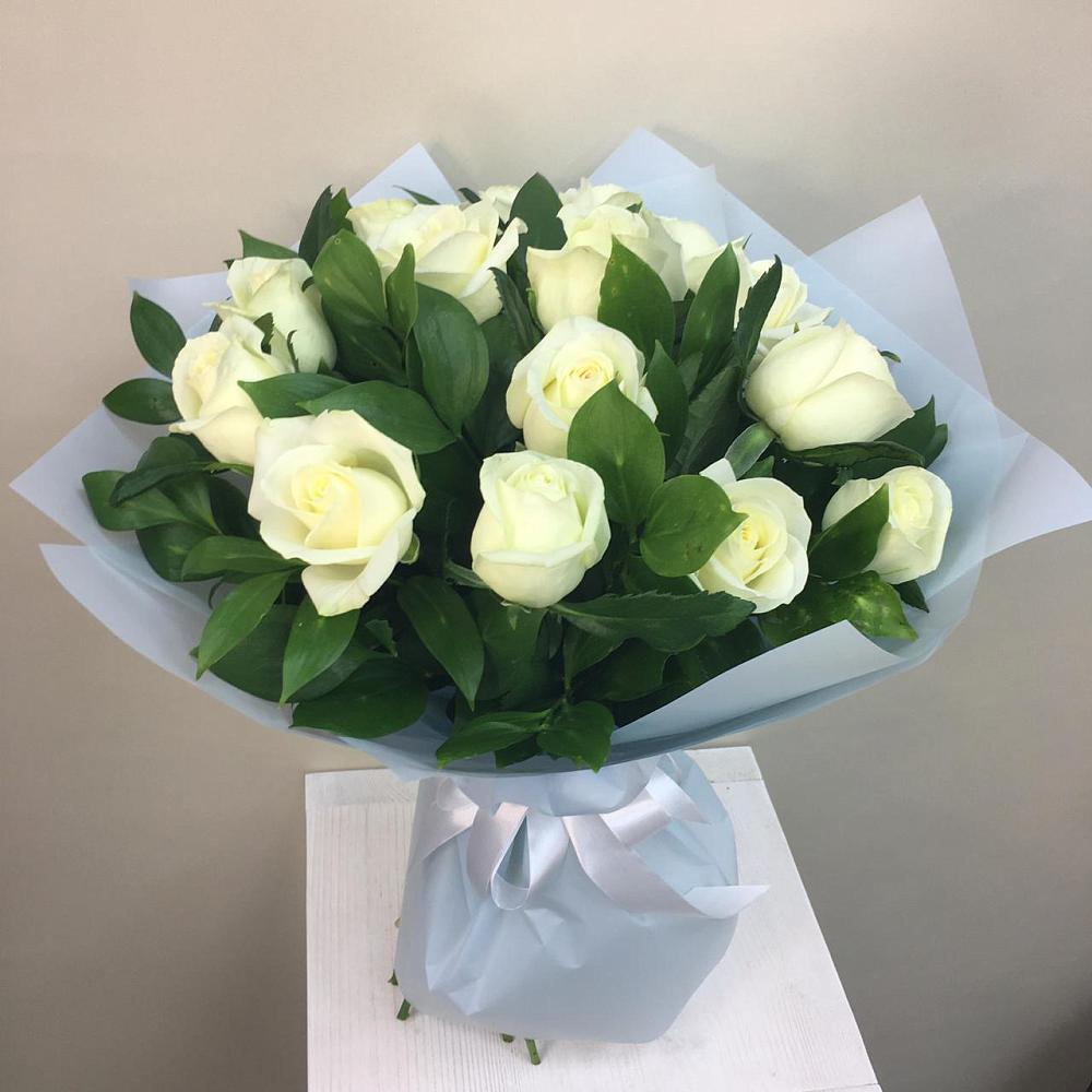 Букет 15 Белых роз Проуд в Алешня