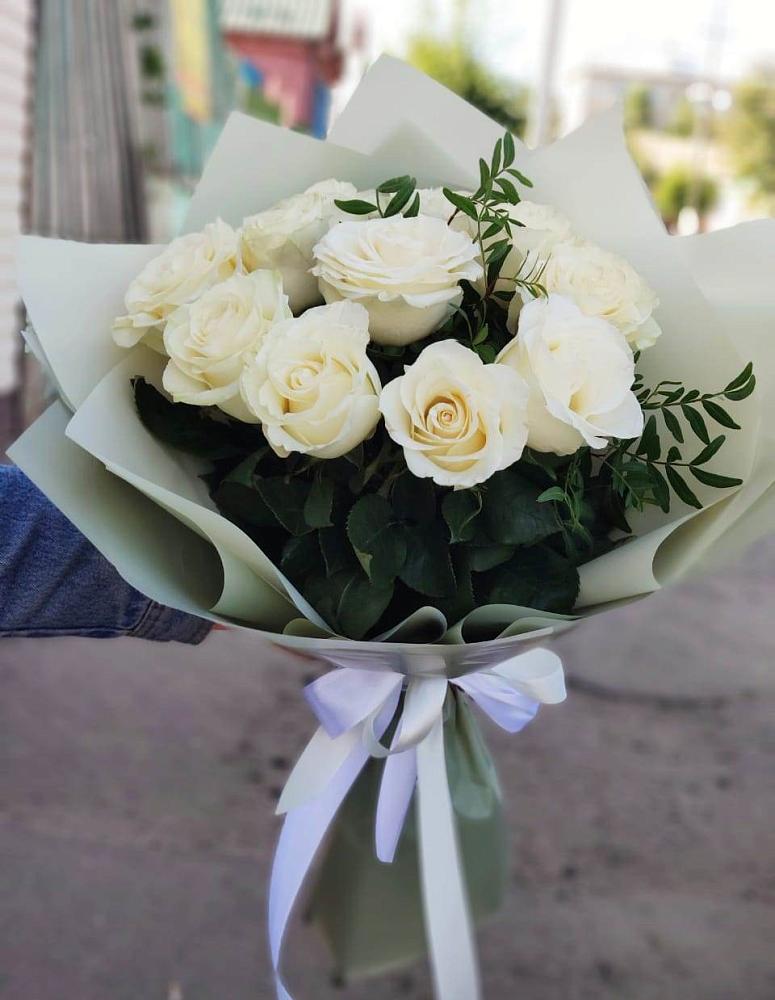 Букет Белые розы Проуд в Алешня
