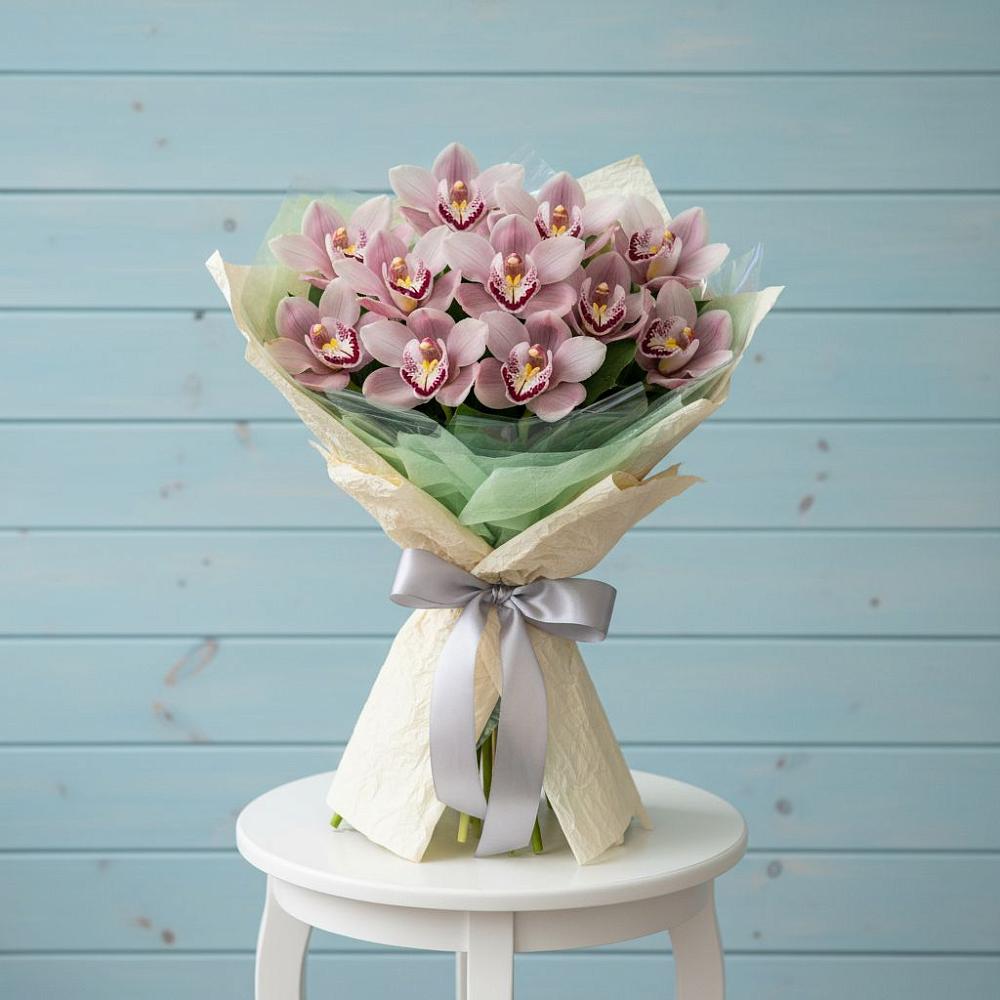 Букет цветов из: Орхидеи и Розы в Алешня