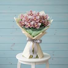 Букет цветов из:  Орхидеи и Розы в Алешня