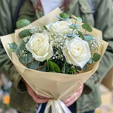 Букет цветов из:  Розы в Алешня
