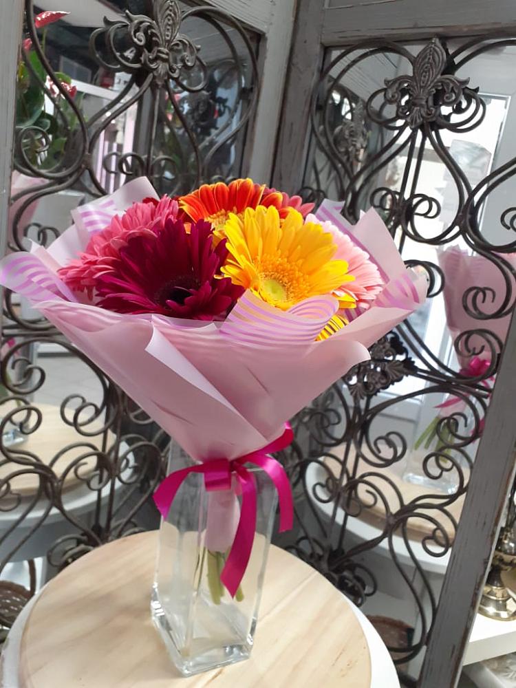 Букет цветов из: Герберы в Алешня