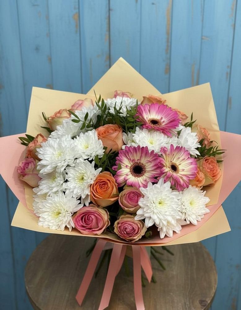 Букет цветов из: Розы, Герберы и Хризантемы в Алешня