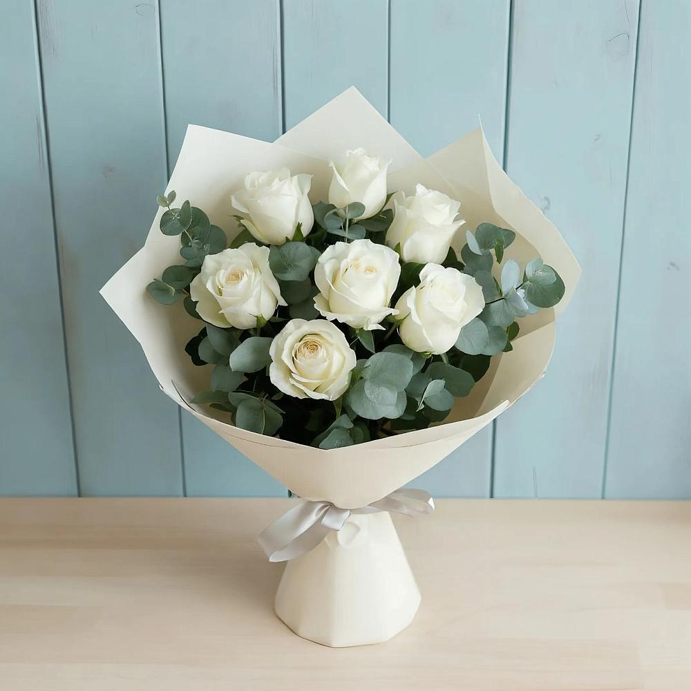 Букет Белые розы в Эвкалипте в Алешня