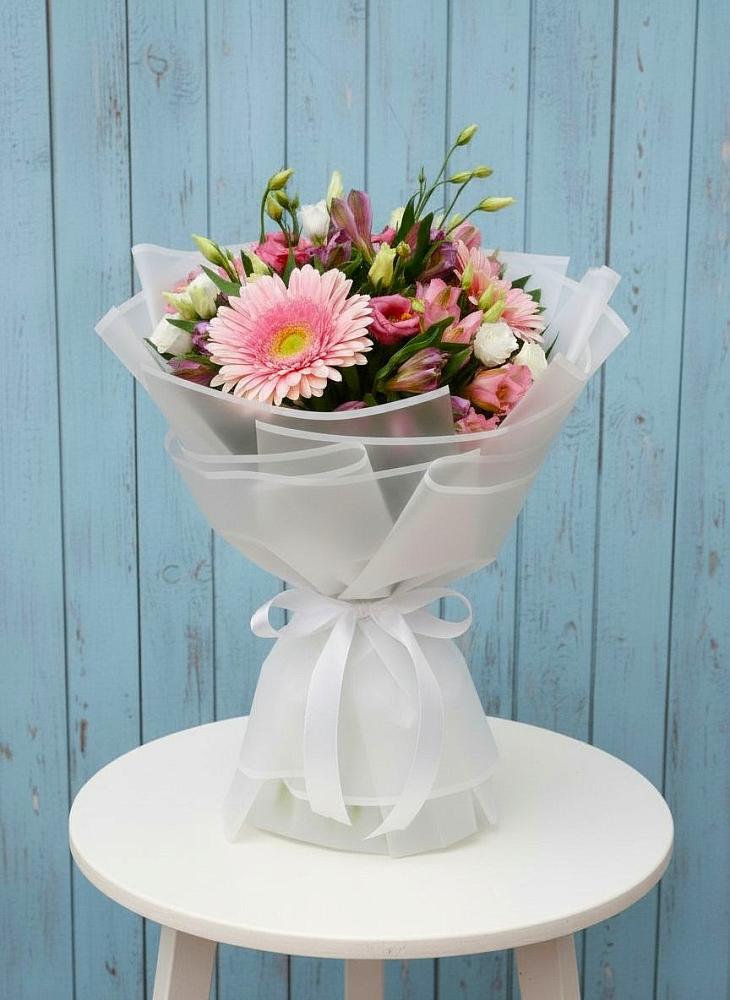 Букет цветов из: Герберы, Альстромерии и Лизиантусы в Алешня