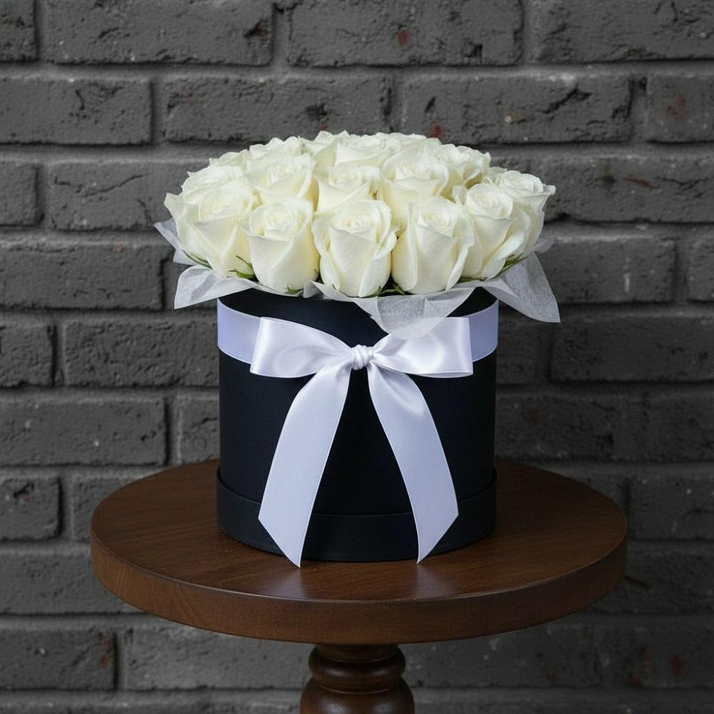 Цветочная композиция из Розы в шляпной коробке в Алешня