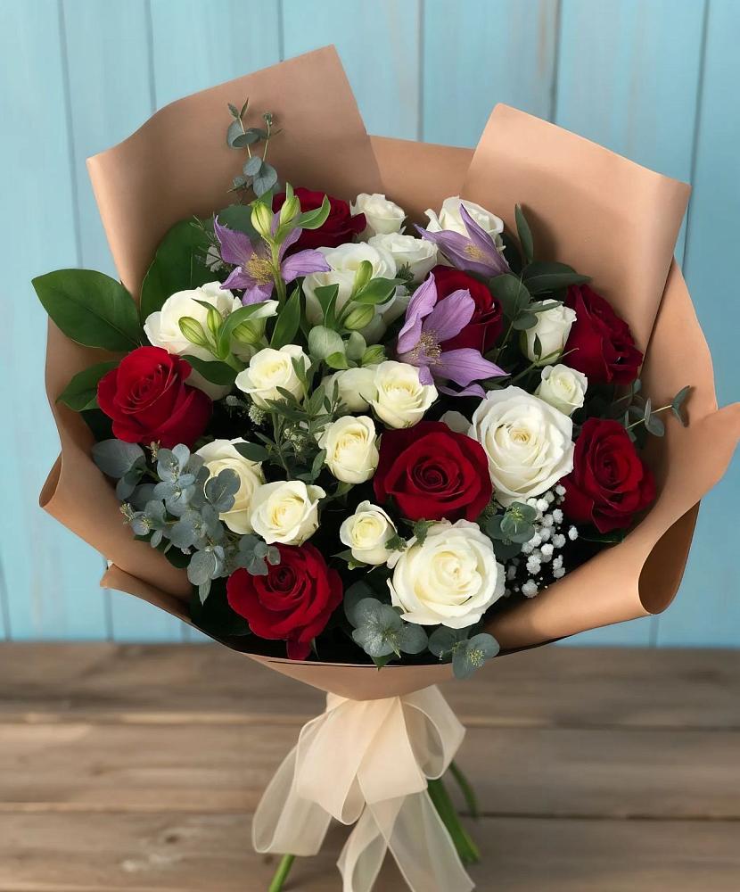 Букет цветов из: Розы и Альстромерии в Алешня