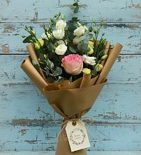 Букет цветов из:  Розы и Лизиантусы #REPLACE_PRED# Алешня