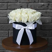 Цветочная композиция из Розы в шляпной коробке в Алешня